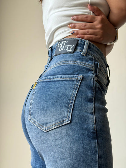 Sleek Tailored Straight Fit Jeans