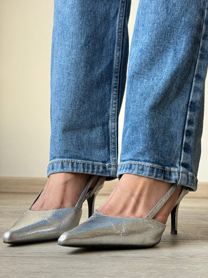 Sleek Tailored Straight Fit Jeans