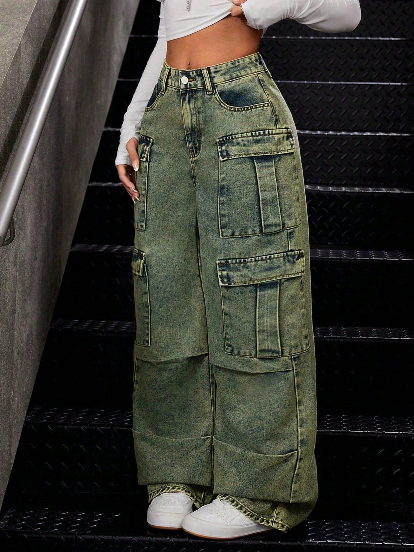 Dirty Fade Out Wash Cargo Denims